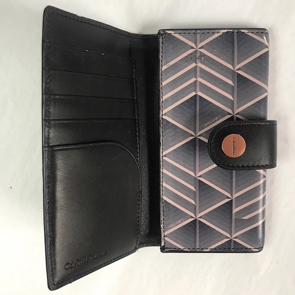 Pink Gradient Bi-Fold Wallet - Picture 2 of 5